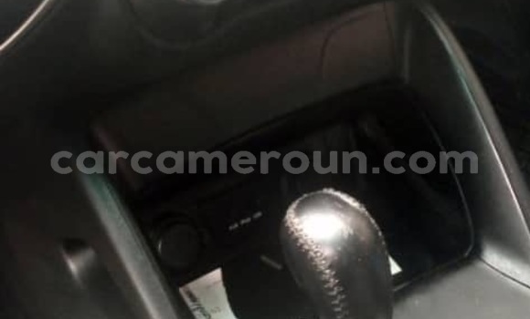 Sayi Imported Hyundai Tucson Azurfa Mota in Douala a Ƙasar Kamaru Sayi Imported Hyundai Tucson Azurfa Mota in Douala a Ƙasar Kamaru
