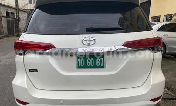 Acheter Import Voiture Toyota Fortuner Blanc à Douala, Littoral Cameroon Acheter Import Voiture Toyota Fortuner Blanc à Douala, Littoral Cameroon