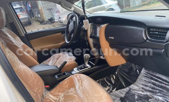 Acheter Import Voiture Toyota Fortuner Blanc à Douala, Littoral Cameroon Acheter Import Voiture Toyota Fortuner Blanc à Douala, Littoral Cameroon