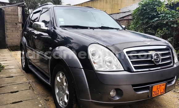 Acheter Occasion Voiture SsangYong Rexton Noir à Douala, Littoral Cameroon Acheter Occasion Voiture SsangYong Rexton Noir à Douala, Littoral Cameroon