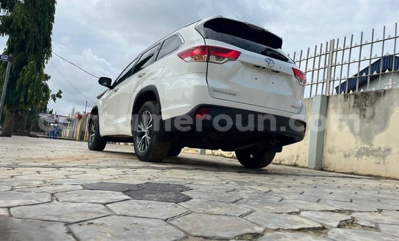 Acheter Neuf Voiture Toyota Highlander Blanc à Douala, Littoral Cameroon Acheter Neuf Voiture Toyota Highlander Blanc à Douala, Littoral Cameroon