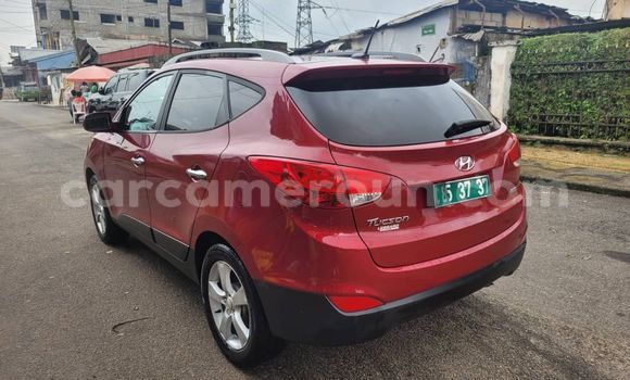 Sayi Imported Hyundai Tucson Red Mota in Douala a Ƙasar Kamaru