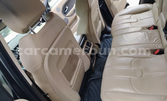 Sayi Na hannu Range Rover Evoque Black Mota in Douala a Ƙasar Kamaru Sayi Na hannu Range Rover Evoque Black Mota in Douala a Ƙasar Kamaru