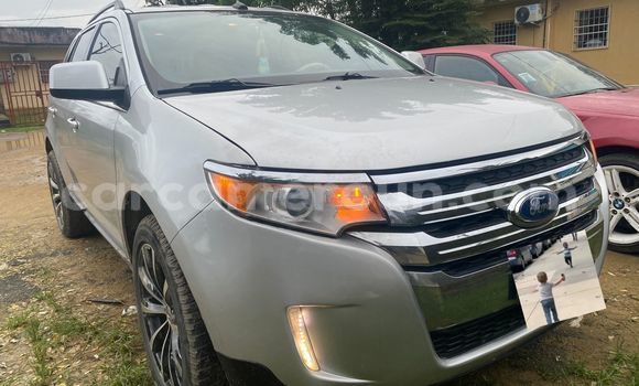 Sayi Imported Ford Edge Azurfa Mota in Douala a Ƙasar Kamaru