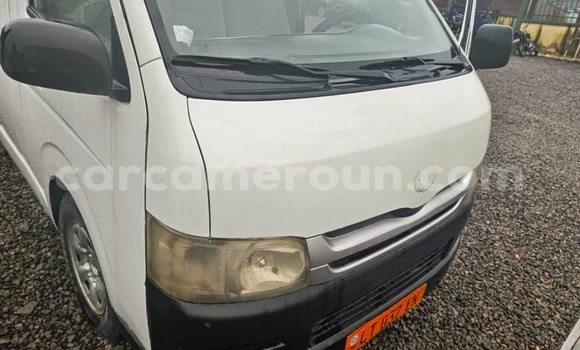 Sayi Na hannu Toyota Hiace White Mota in Douala a Ƙasar Kamaru Sayi Na hannu Toyota Hiace White Mota in Douala a Ƙasar Kamaru