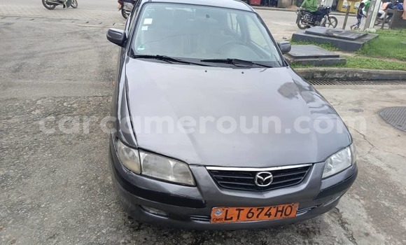 Sayi Na hannu Mazda 626 Azurfa Mota in Douala a Ƙasar Kamaru