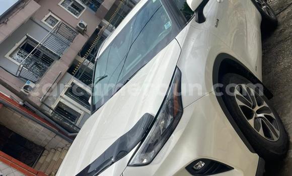 Sayi Sabo Toyota Highlander Blue Mota in Douala a Ƙasar Kamaru