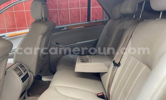 Buy Used Mercedes‒Benz ML–Class Red Car in Douala in Littoral Cameroon Buy Used Mercedes‒Benz ML–Class Red Car in Douala in Littoral Cameroon