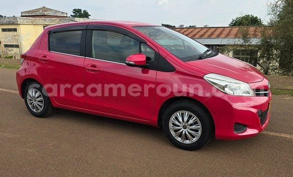 Acheter Occasion Voiture Toyota Yaris Rouge à Yaoundé, Central Cameroon