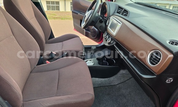 Acheter Occasion Voiture Toyota Yaris Rouge à Yaoundé, Central Cameroon Acheter Occasion Voiture Toyota Yaris Rouge à Yaoundé, Central Cameroon