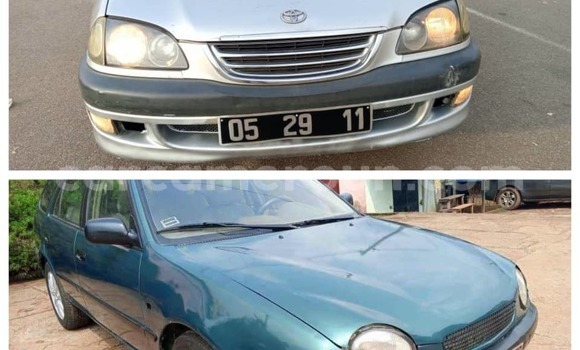 Sayi Na hannu Toyota Avensis Azurfa Mota in Yaounde a Babban Kamaru