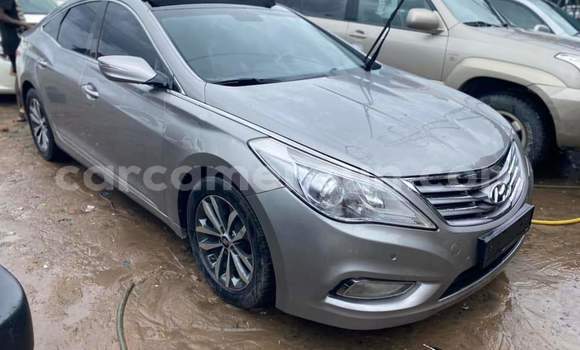 Sayi Na hannu Hyundai Grandeur Azurfa Mota in Yaounde a Babban Kamaru