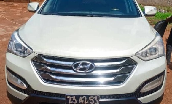 Acheter Occasion Voiture Hyundai Santa Fe Blanc à Douala, Littoral Cameroon