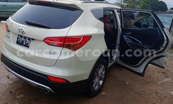 Sayi Na hannu Hyundai Santa Fe White Mota in Douala a Ƙasar Kamaru Sayi Na hannu Hyundai Santa Fe White Mota in Douala a Ƙasar Kamaru