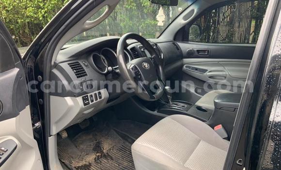Sayi Na hannu Toyota Tacoma Black Mota in Douala a Ƙasar Kamaru Sayi Na hannu Toyota Tacoma Black Mota in Douala a Ƙasar Kamaru