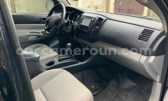 Sayi Na hannu Toyota Tacoma Black Mota in Douala a Ƙasar Kamaru Sayi Na hannu Toyota Tacoma Black Mota in Douala a Ƙasar Kamaru