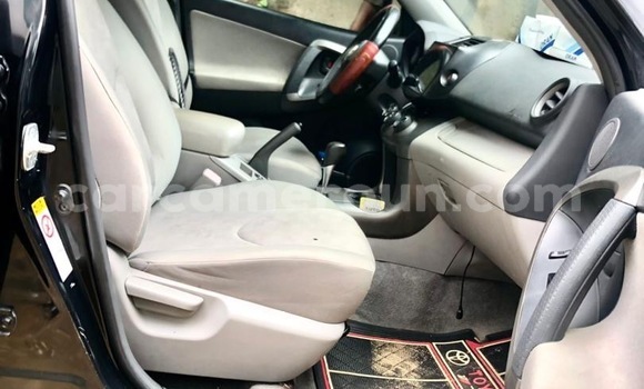 Acheter Import Voiture Toyota RAV4 Noir à Douala, Littoral Cameroon Acheter Import Voiture Toyota RAV4 Noir à Douala, Littoral Cameroon