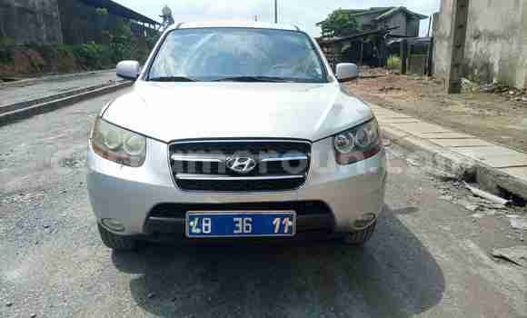 Sayi Na hannu Hyundai Santa Fe Azurfa Mota in Douala a Ƙasar Kamaru Sayi Na hannu Hyundai Santa Fe Azurfa Mota in Douala a Ƙasar Kamaru