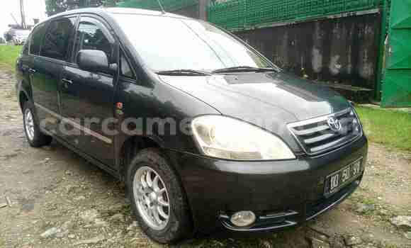 Buy Used Toyota Avensis Verso Silver Car in Douala in Littoral Cameroon Buy Used Toyota Avensis Verso Silver Car in Douala in Littoral Cameroon