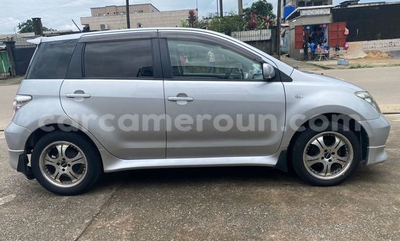 Acheter Occasion Voiture Toyota IST Gris à Douala, Littoral Cameroon Acheter Occasion Voiture Toyota IST Gris à Douala, Littoral Cameroon