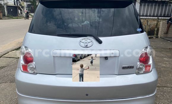Acheter Occasion Voiture Toyota IST Gris à Douala, Littoral Cameroon Acheter Occasion Voiture Toyota IST Gris à Douala, Littoral Cameroon
