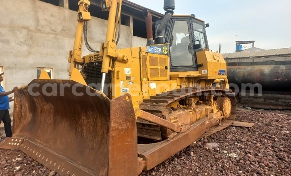 Sayi Sabo Caterpillar 120 Sauran Babbar mota in Douala a Ƙasar Kamaru