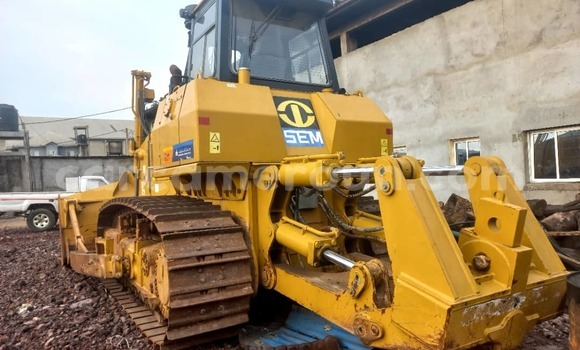 Sayi Sabo Caterpillar 120 Sauran Babbar mota in Douala a Ƙasar Kamaru Sayi Sabo Caterpillar 120 Sauran Babbar mota in Douala a Ƙasar Kamaru