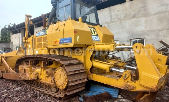 Sayi Sabo Caterpillar 120 Sauran Babbar mota in Douala a Ƙasar Kamaru Sayi Sabo Caterpillar 120 Sauran Babbar mota in Douala a Ƙasar Kamaru