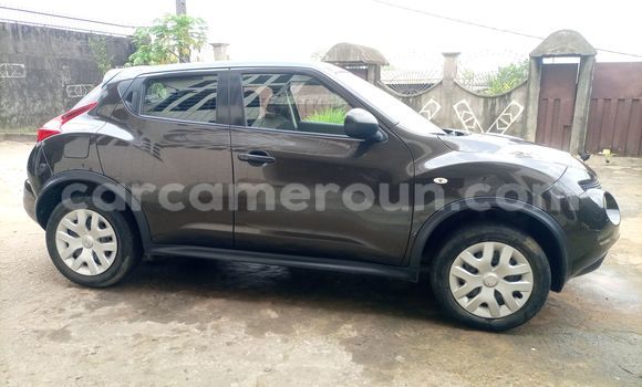 Sayi Na hannu Nissan Juke Azurfa Mota in Douala a Ƙasar Kamaru Sayi Na hannu Nissan Juke Azurfa Mota in Douala a Ƙasar Kamaru