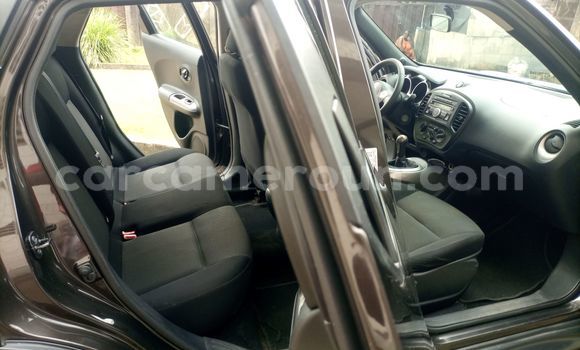 Sayi Na hannu Nissan Juke Azurfa Mota in Douala a Ƙasar Kamaru Sayi Na hannu Nissan Juke Azurfa Mota in Douala a Ƙasar Kamaru