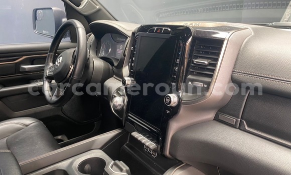 Sayi Imported Dodge RAM Black Mota in Douala a Ƙasar Kamaru Sayi Imported Dodge RAM Black Mota in Douala a Ƙasar Kamaru