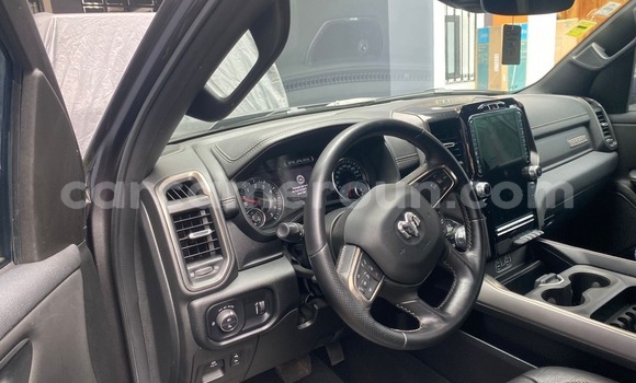 Sayi Imported Dodge RAM Black Mota in Douala a Ƙasar Kamaru Sayi Imported Dodge RAM Black Mota in Douala a Ƙasar Kamaru