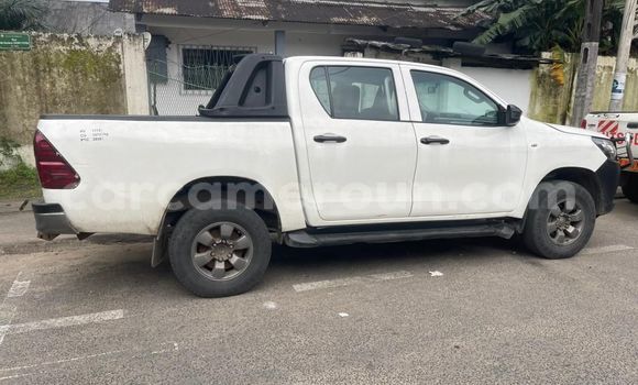 Acheter Occasion Voiture Toyota Hilux Blanc à Douala, Littoral Cameroon Acheter Occasion Voiture Toyota Hilux Blanc à Douala, Littoral Cameroon