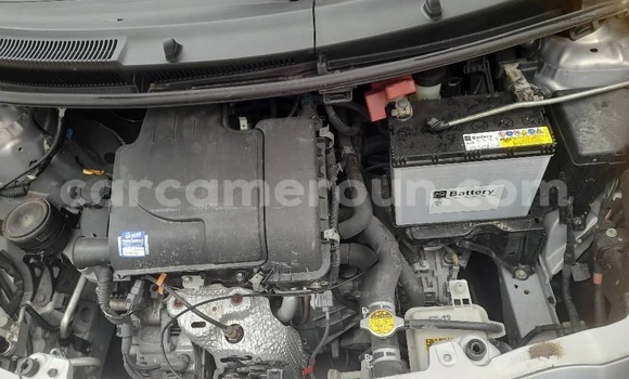 Acheter Import Voiture Toyota Vitz Gris à Douala, Littoral Cameroon Acheter Import Voiture Toyota Vitz Gris à Douala, Littoral Cameroon