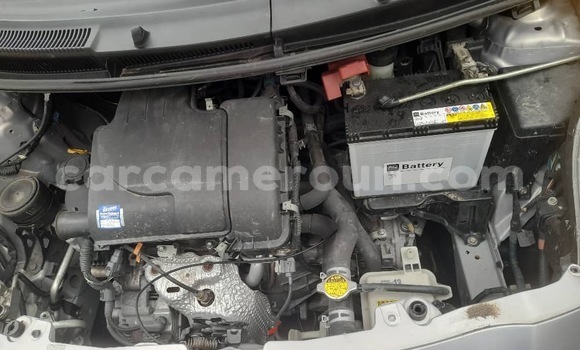 Acheter Import Voiture Toyota Vitz Gris à Douala, Littoral Cameroon Acheter Import Voiture Toyota Vitz Gris à Douala, Littoral Cameroon