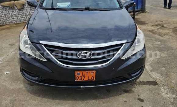 Sayi Imported Hyundai Sonata Blue Mota in Douala a Ƙasar Kamaru Sayi Imported Hyundai Sonata Blue Mota in Douala a Ƙasar Kamaru