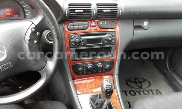 Acheter Occasion Voiture Mercedes‒Benz 190 Gris à Yaoundé, Central Cameroon Acheter Occasion Voiture Mercedes‒Benz 190 Gris à Yaoundé, Central Cameroon