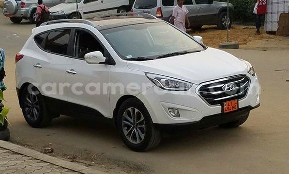 Acheter Occasion Voiture Hyundai Lantra Blanc à Yaoundé, Central Cameroon Acheter Occasion Voiture Hyundai Lantra Blanc à Yaoundé, Central Cameroon