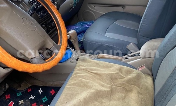 Sayi Na hannu Toyota Corolla Sauran Mota in Douala a Ƙasar Kamaru Sayi Na hannu Toyota Corolla Sauran Mota in Douala a Ƙasar Kamaru