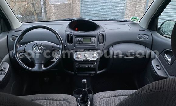 Acheter Import Voiture Toyota Yaris Verso Gris à Douala, Littoral Cameroon Acheter Import Voiture Toyota Yaris Verso Gris à Douala, Littoral Cameroon