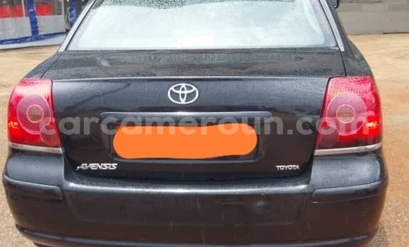 Sayi Sabo Toyota Avensis Black Mota in Douala a Ƙasar Kamaru