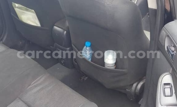 Sayi Sabo Toyota Avensis Black Mota in Douala a Ƙasar Kamaru Sayi Sabo Toyota Avensis Black Mota in Douala a Ƙasar Kamaru