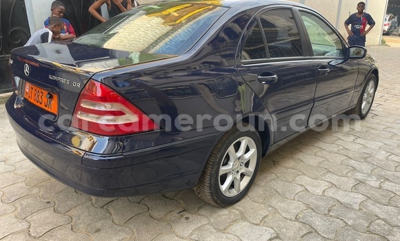 Acheter Occasion Voiture Mercedes‒Benz C-klasse Noir à Douala, Littoral Cameroon