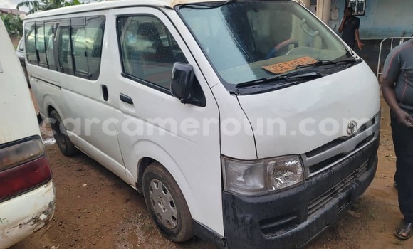Acheter Neuf Voiture Toyota Hiace Blanc à Yaoundé, Central Cameroon