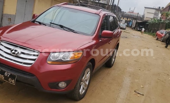 Sayi Sabo Hyundai Santa Fe Red Mota in Douala a Ƙasar Kamaru