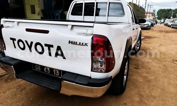 Acheter Neuf Voiture Toyota Hilux Blanc à Douala, Littoral Cameroon Acheter Neuf Voiture Toyota Hilux Blanc à Douala, Littoral Cameroon