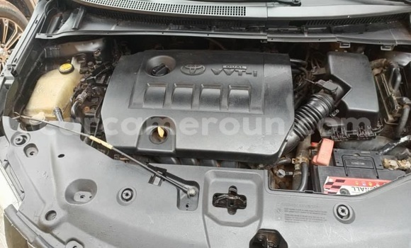 Sayi Na hannu Toyota Avensis Black Mota in Douala a Ƙasar Kamaru Sayi Na hannu Toyota Avensis Black Mota in Douala a Ƙasar Kamaru