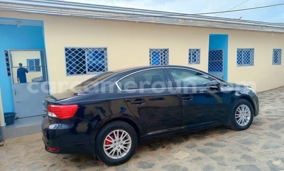 Sayi Na hannu Toyota Avensis Black Mota in Douala a Ƙasar Kamaru Sayi Na hannu Toyota Avensis Black Mota in Douala a Ƙasar Kamaru