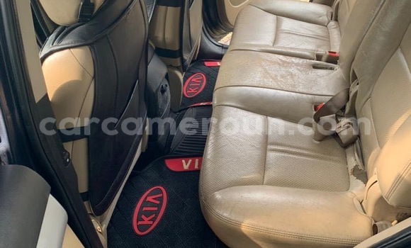 Sayi Na hannu Kia Sorento Azurfa Mota in Douala a Ƙasar Kamaru Sayi Na hannu Kia Sorento Azurfa Mota in Douala a Ƙasar Kamaru