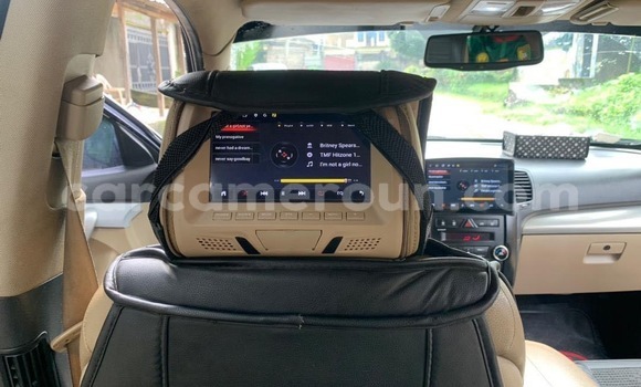 Sayi Na hannu Kia Sorento Azurfa Mota in Douala a Ƙasar Kamaru Sayi Na hannu Kia Sorento Azurfa Mota in Douala a Ƙasar Kamaru